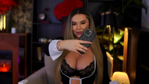 Snapshot of evasunderland chatting on April 2026 11:46:02 AM Eva online show from April 2026 11:46:02 AM