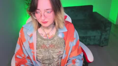 Snapshot of evathewitcher chatting on July 2026 02:06:02 AM EvaTheWitcher online show from July 2026 02:06:02 AM