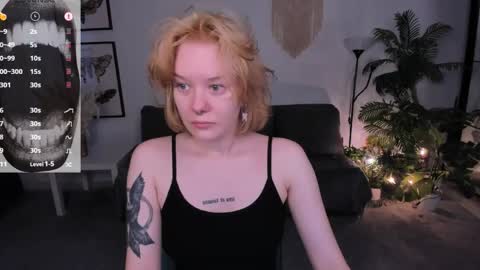 Snapshot of evathority chatting on April 2026 06:02:01 AM online show from April 2026 06:02:01 AM