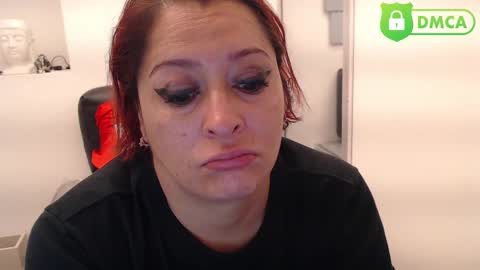 Snapshot of evatwiss chatting on October 2025 12:26:02 PM Eva Twiss online show from October 2025 12:26:02 PM