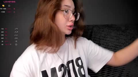 evaveenus online show from February 2025 09:10:02 AM