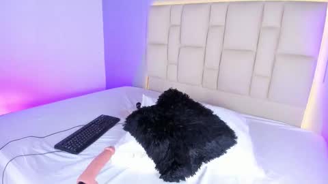 Snapshot of eve__queen chatting on November 2025 07:02:01 PM Eva Queen online show from November 2025 07:02:01 PM