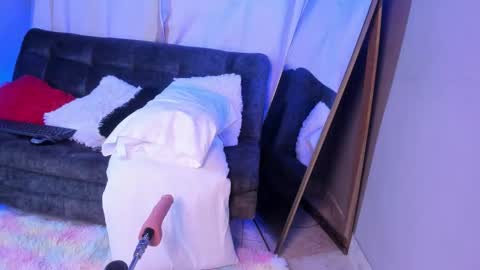 Snapshot of eve__queen chatting on November 2025 11:21:02 AM Eva Queen online show from November 2025 11:21:02 AM