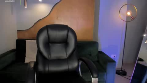 Eve  online show from October 2025 12:47:01 PM