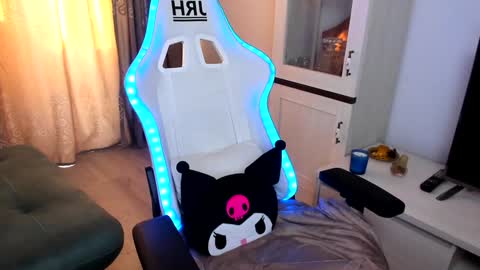 Snapshot of eveeevian chatting on January 2025 01:06:02 PM eveeevian online show from January 2025 01:06:02 PM