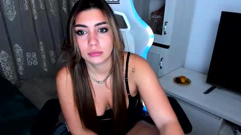 Snapshot of eveeevian chatting on February 2025 05:09:02 PM eveeevian online show from February 2025 05:09:02 PM