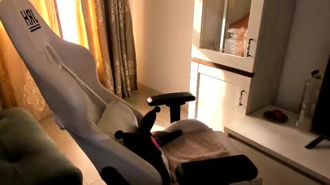 Snapshot of eveeevian chatting on March 2025 01:39:01 PM eveeevian online show from March 2025 01:39:01 PM