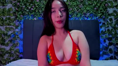 Snapshot of evelin_33 chatting on September 2025 09:50:01 PM E V E L I N online show from September 2025 09:50:01 PM