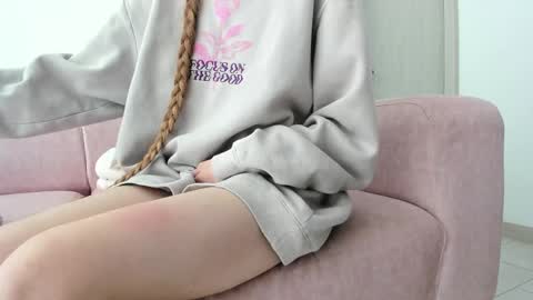 Snapshot of evelin_gh1 chatting on April 2026 09:01:02 PM Evelin online show from April 2026 09:01:02 PM