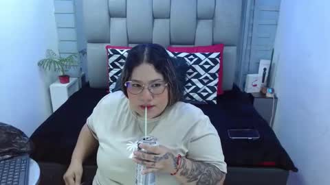 evelin zaens online show from March 2026 03:55:01 AM