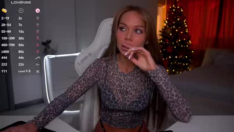 Evelina online show from December 2025 10:32:02 AM