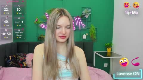 Snapshot of evelineamore chatting on April 2026 01:25:01 AM Eveline online show from April 2026 01:25:01 AM