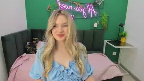 Snapshot of evelineamore chatting on June 2026 08:23:02 AM Eveline online show from June 2026 08:23:02 AM