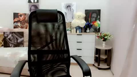 evelove online show from September 2025 04:40:02 PM