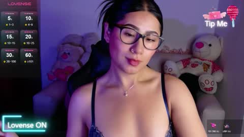 Evelyn online show from November 2025 11:24:02 AM