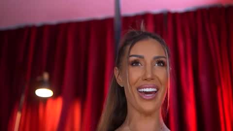 Evelyn online show from November 2025 07:34:01 PM