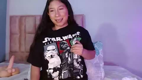 Snapshot of evelyn_flores1 chatting on August 2026 03:27:02 AM online show from August 2026 03:27:02 AM