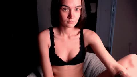 Snapshot of evelyn_gg chatting on September 2025 03:46:01 PM Evelyn online show from September 2025 03:46:01 PM