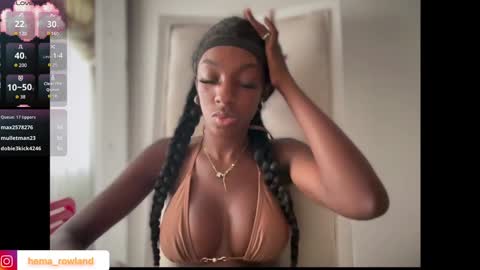 E V E L Y N  online show from January 2025 08:39:01 PM