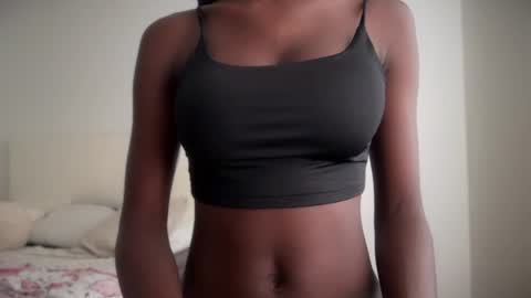 Snapshot of evelyn_jhonson3 chatting on July 2026 12:34:01 PM E V E L Y N online show from July 2026 12:34:01 PM