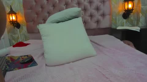 Snapshot of evelyn_morgan1 chatting on December 2024 06:15:01 AM evelyn_morgan1 online show from December 2024 06:15:01 AM