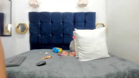 Snapshot of evelyn_morgan1 chatting on December 2024 12:55:02 AM evelyn_morgan1 online show from December 2024 12:55:02 AM