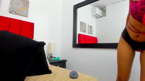 Snapshot of evelyn_morgan1 chatting on February 2025 11:55:02 PM evelyn_morgan1 online show from February 2025 11:55:02 PM