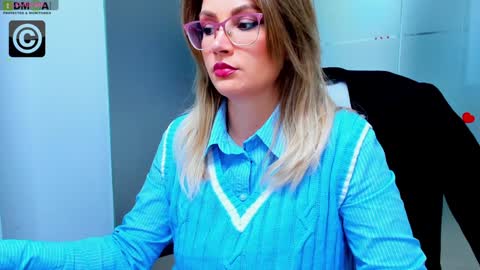 evelyne_rose online show from January 2025 06:19:02 AM