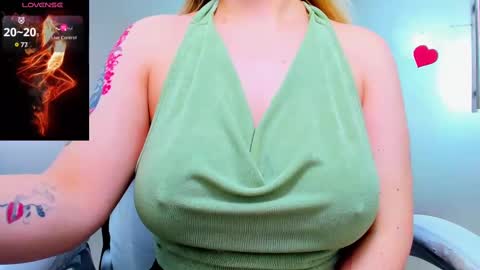 evelyne_rose online show from February 2025 12:31:01 PM