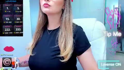 Snapshot of evelyne_rose chatting on July 2026 04:52:02 AM evelyne_rose online show from July 2026 04:52:02 AM