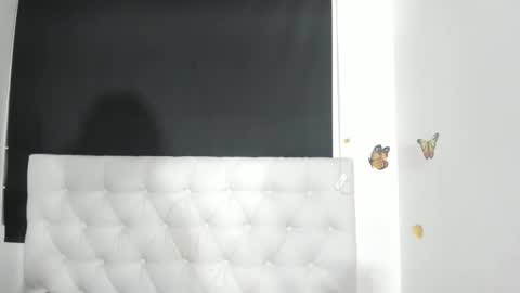 Snapshot of evelynesex chatting on October 2025 02:10:01 AM Evelyne online show from October 2025 02:10:01 AM