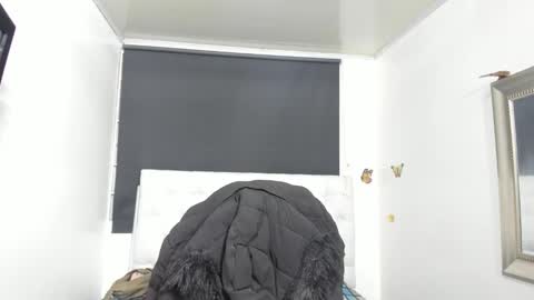 Snapshot of evelynesex chatting on October 2025 02:56:02 AM Evelyne online show from October 2025 02:56:02 AM