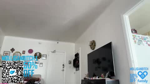 Snapshot of evelynforever chatting on February 2026 09:30:02 PM Evelyn online show from February 2026 09:30:02 PM