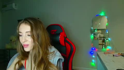 evelynn_mooree online show from December 2024 12:01:02 AM