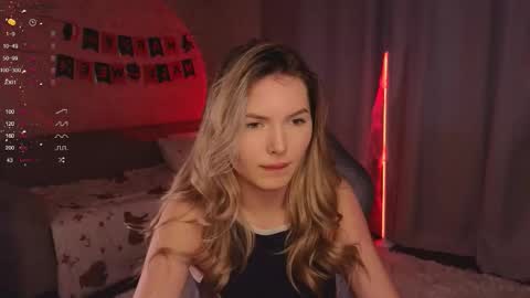 Evelyn online show from October 2025 11:06:02 AM
