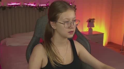 Snapshot of evemundie chatting on November 2025 06:23:01 AM Eve online show from November 2025 06:23:01 AM