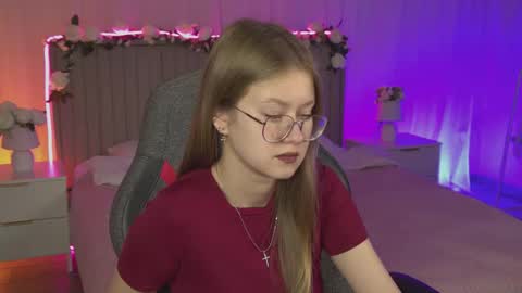 Snapshot of evemundie chatting on November 2025 12:38:02 PM Eve online show from November 2025 12:38:02 PM