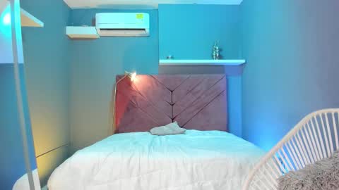 Snapshot of everyh chatting on October 2025 07:44:02 PM Sophia online show from October 2025 07:44:02 PM