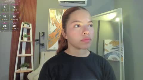 Sophia online show from December 2025 07:44:01 PM