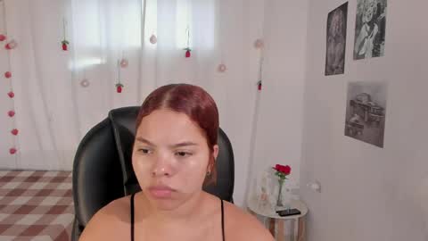 Snapshot of everyh_ chatting on April 2026 12:33:01 PM Sophia online show from April 2026 12:33:01 PM