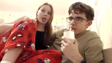 Evgeniy and Anna online show from February 2026 07:53:01 PM