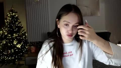 Snapshot of evi_woow chatting on December 2025 07:51:01 PM evi_woow online show from December 2025 07:51:01 PM