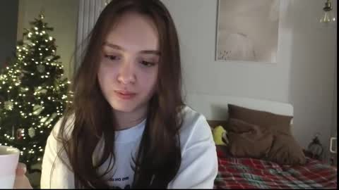 Snapshot of evi_woow chatting on December 2025 10:28:02 PM evi_woow online show from December 2025 10:28:02 PM