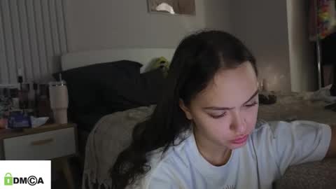 Snapshot of evi_woow chatting on February 2026 09:02:01 PM evi_woow online show from February 2026 09:02:01 PM