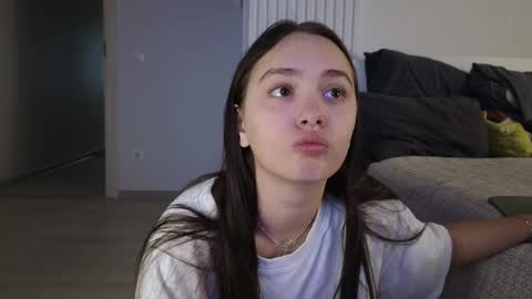 Snapshot of evi_woow chatting on March 2026 01:21:01 AM evi_woow online show from March 2026 01:21:01 AM