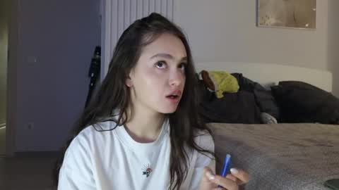 Snapshot of evi_woow chatting on April 2026 11:07:02 PM evi_woow online show from April 2026 11:07:02 PM
