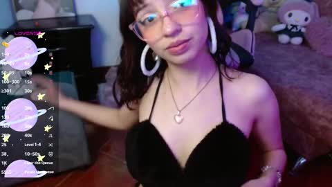 Snapshot of evie_cloud chatting on October 2025 09:34:02 PM Evie Cloud online show from October 2025 09:34:02 PM