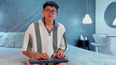 Evie  Denm online show from December 2025 08:35:01 PM