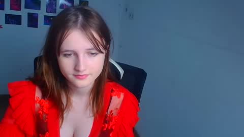 Evie online show from November 2025 10:46:01 PM