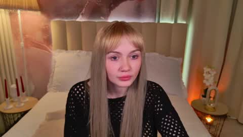 Snapshot of evie_mist chatting on April 2026 07:00:02 PM Your cutie Evie online show from April 2026 07:00:02 PM